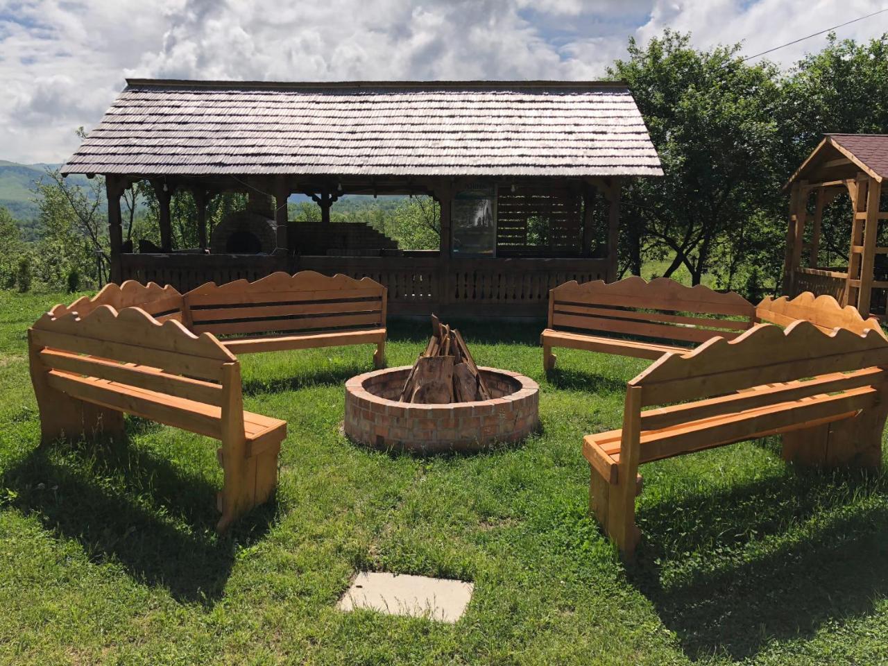Soare-N Maramures Budeşti المظهر الخارجي الصورة